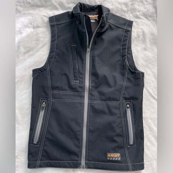 Ariat Vest - Picture 2 of 5